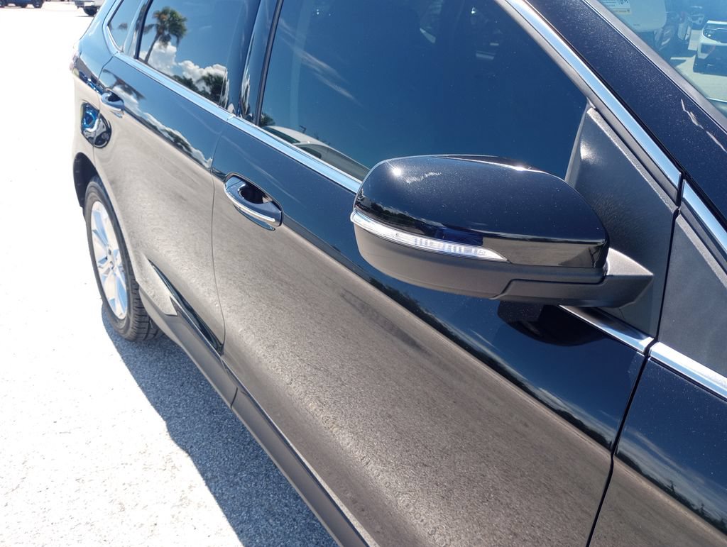 Used 2020 Ford Edge Titanium FWD image 10