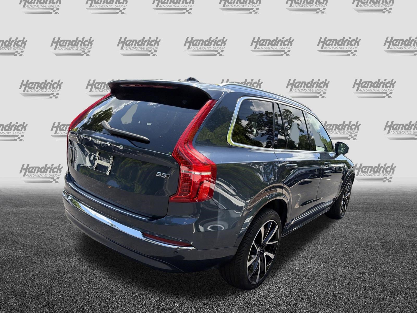 Certified 2025 Volvo XC90 B5 Plus w/ Protection Package Premier AWD/4WD image 10