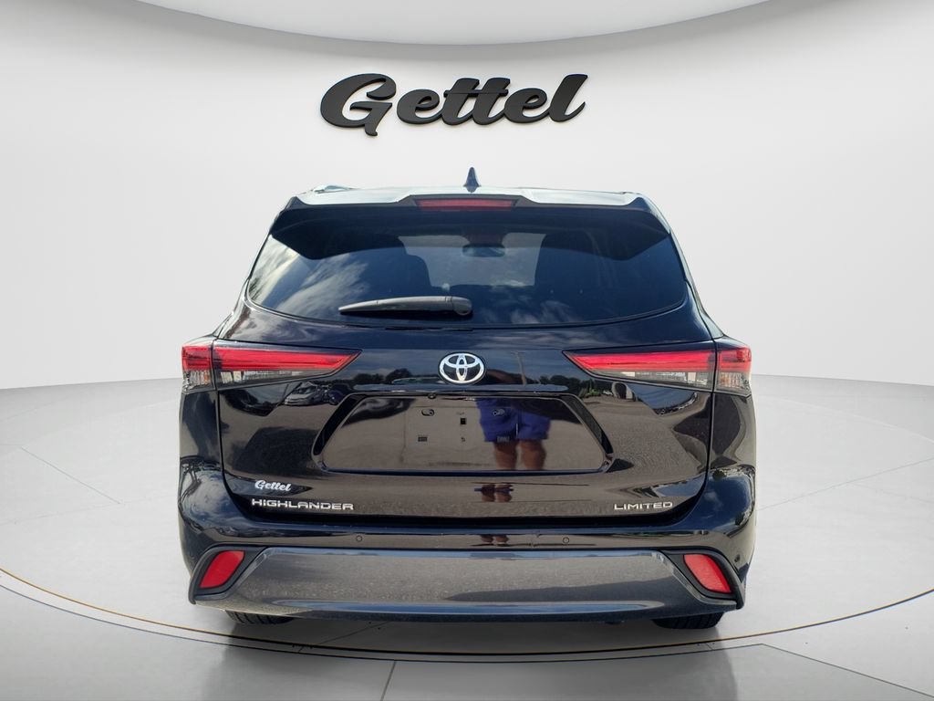 Certified 2021 Toyota Highlander Limited FWD image 6