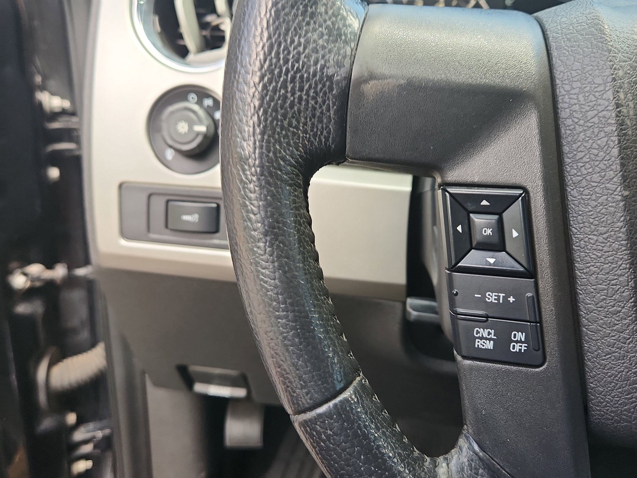 Used 2014 Ford F150 FX4 w/ Equipment Group 402A Luxury AWD/4WD image 16
