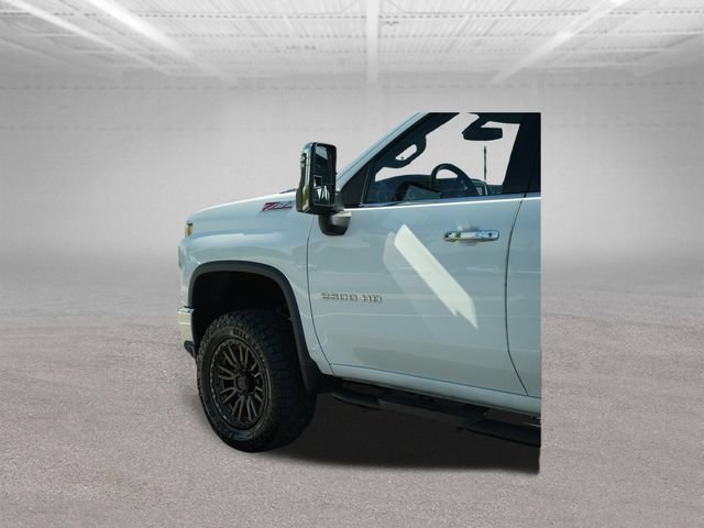 Used 2021 Chevrolet Silverado 2500 LTZ w/ Z71 Off-Road Package AWD/4WD image 39