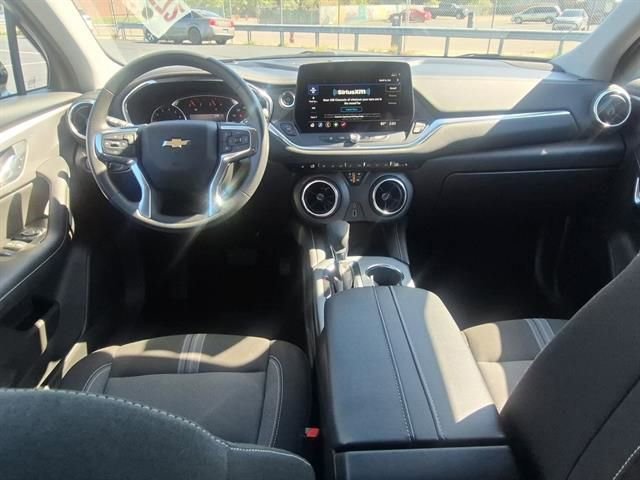 Certified 2025 Chevrolet Blazer LT AWD/4WD image 10