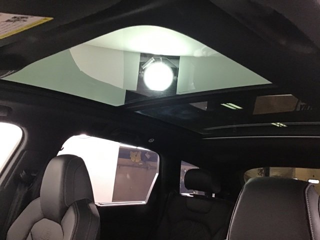 Used 2025 Audi SQ7 Premium Plus image 14