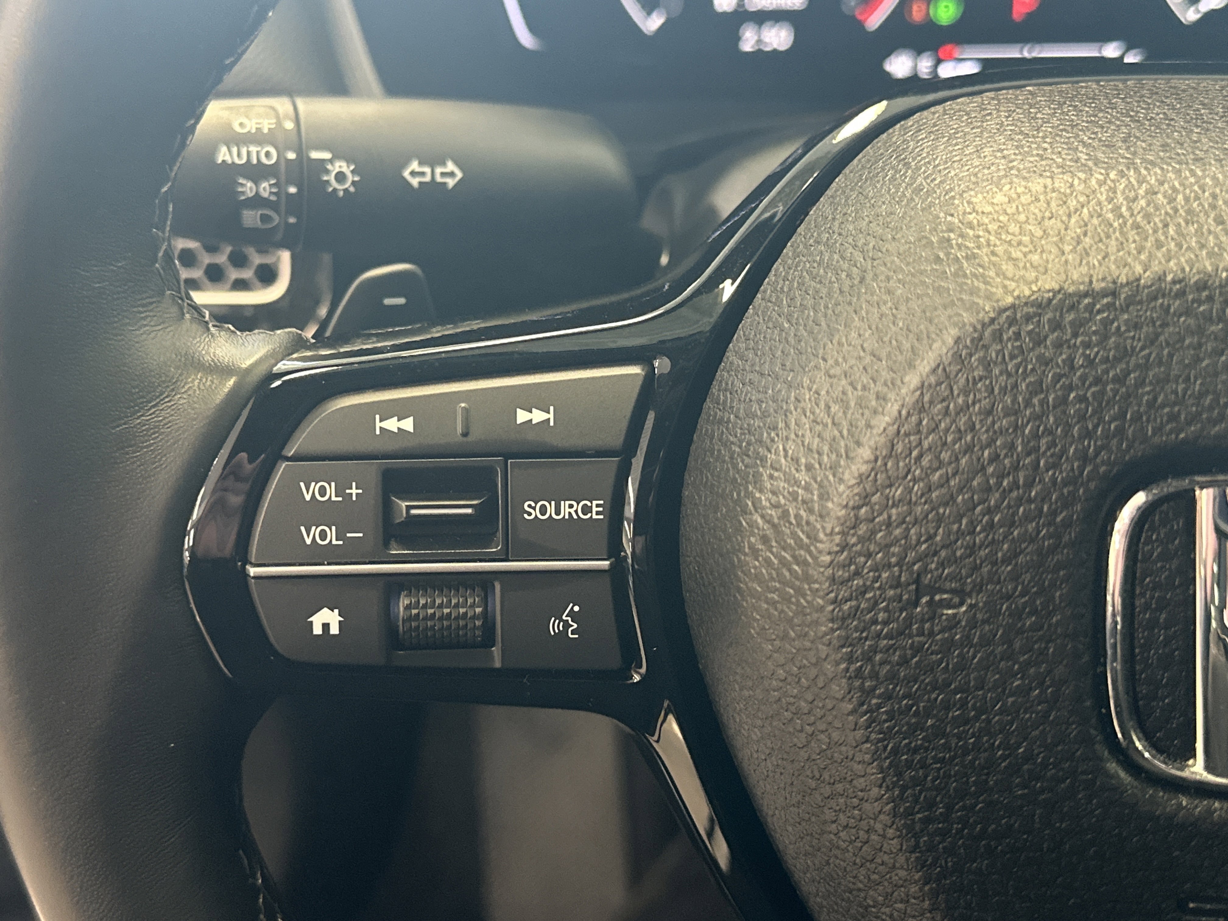 Used 2024 Honda Civic Sport image 30