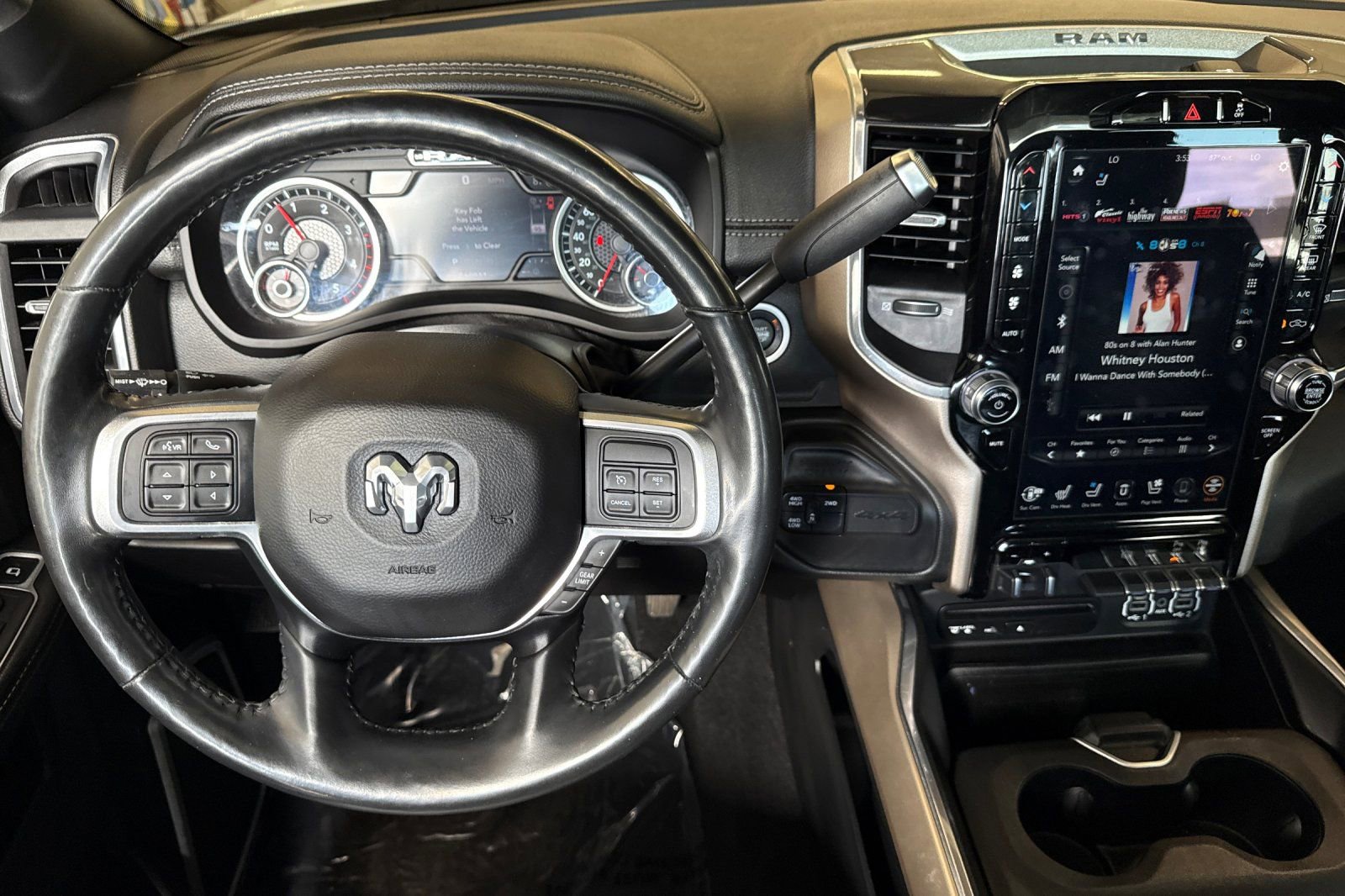 Used 2019 RAM 2500 Laramie AWD/4WD image 14