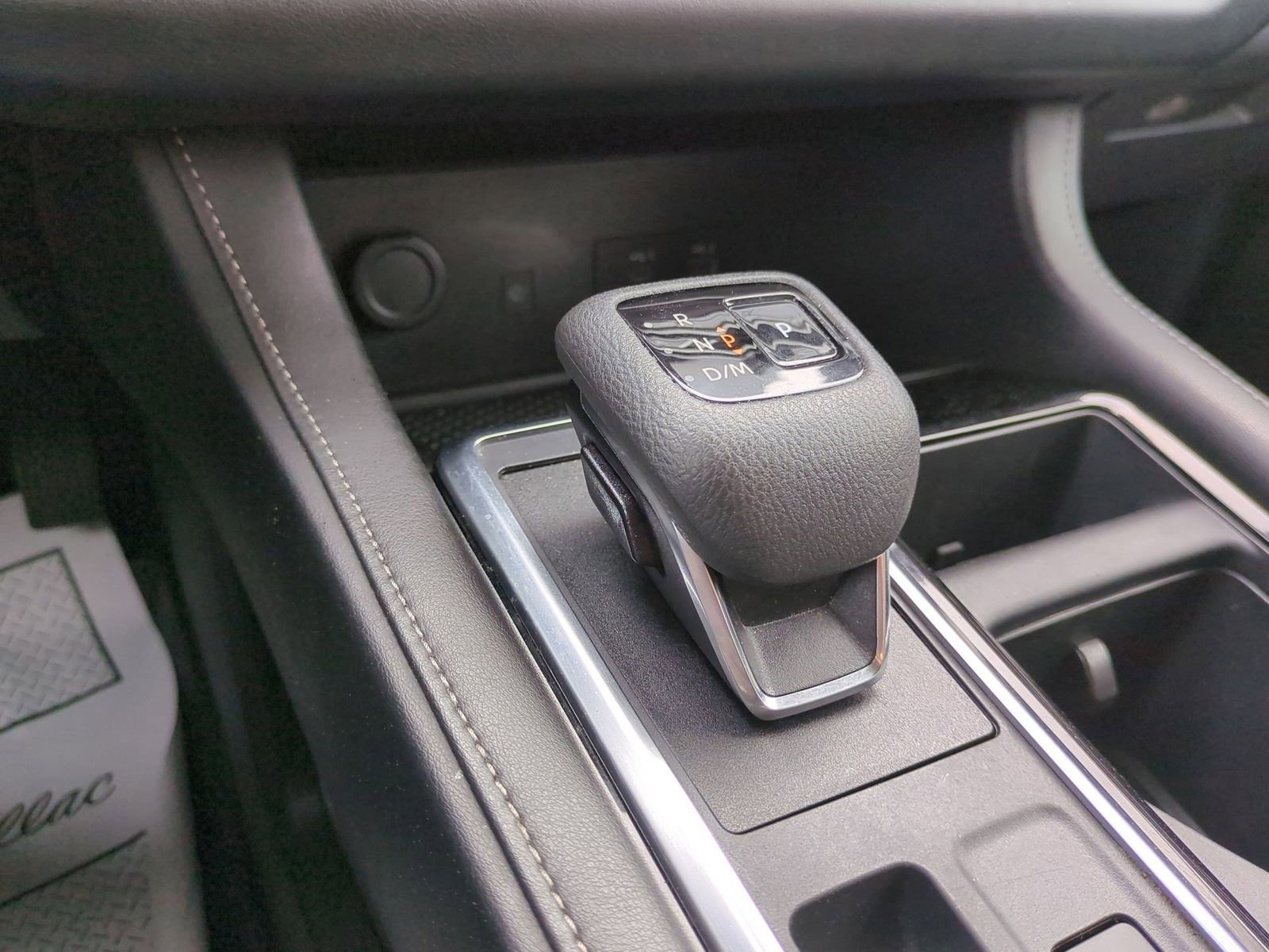 Used 2024 Nissan Pathfinder SL image 15