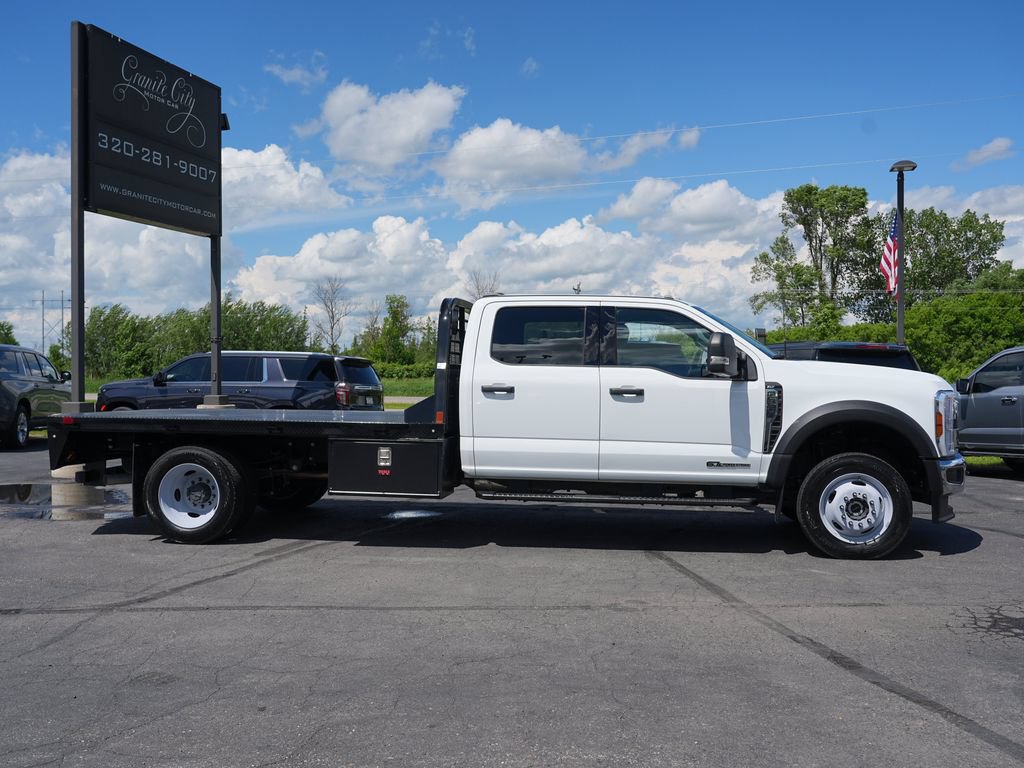 Used 2025 Ford F550 4x4 Crew Cab image 2