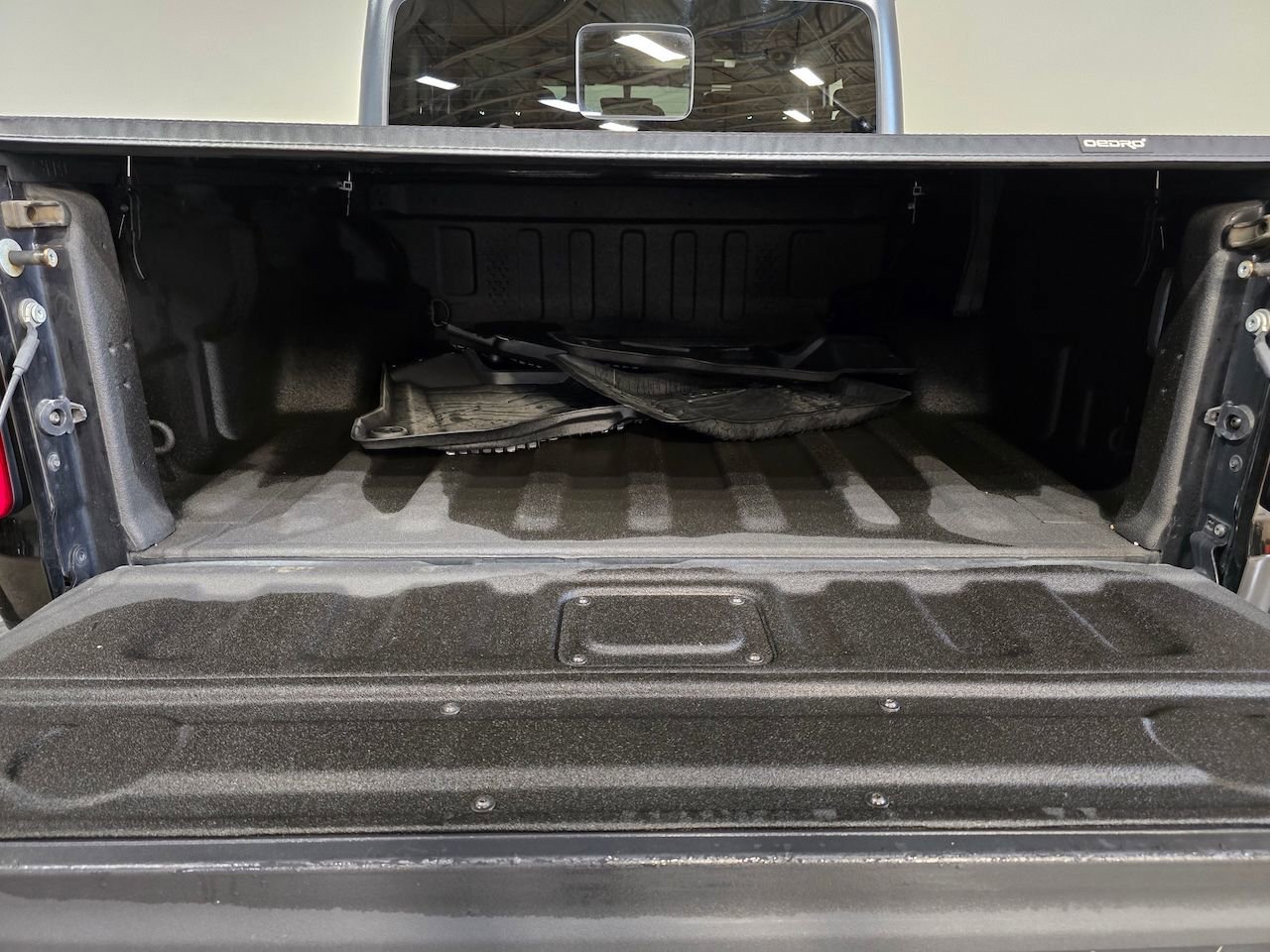 Used 2021 Jeep Gladiator Willys image 10