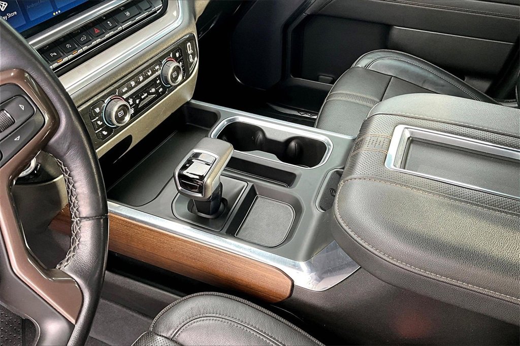 Used 2022 Chevrolet Silverado 1500 High Country w/ High Country Premium Package image 5