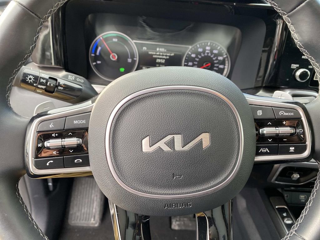 Used 2023 Kia Sorento EX image 18
