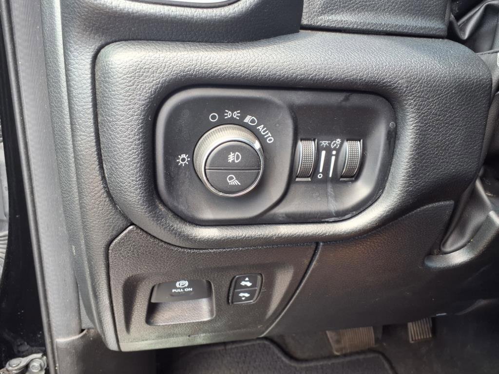 Used 2022 RAM 1500 Laramie w/ Sport Appearance Package image 17