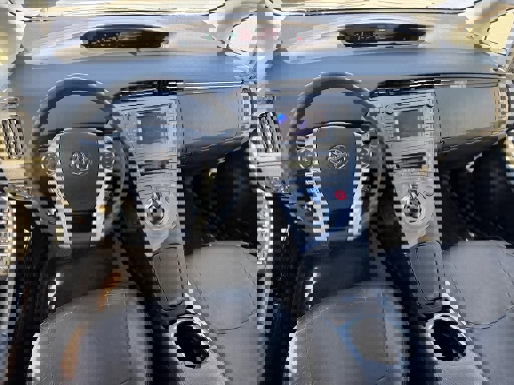 Used 2013 Toyota Prius Two image 11