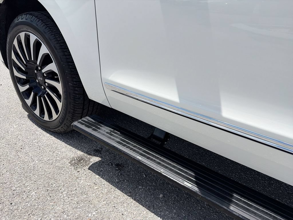 Used 2024 Lincoln Navigator Black Label AWD/4WD image 42