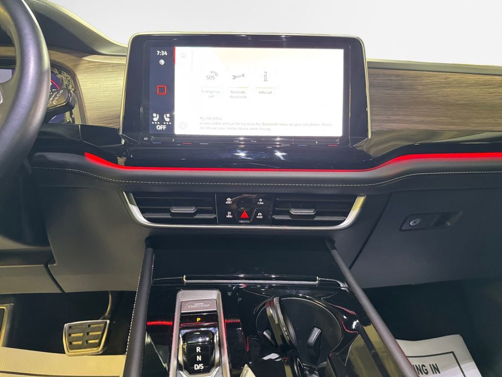 Used 2024 Volkswagen Atlas SEL Premium R-Line AWD/4WD image 22