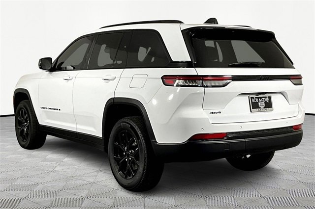 New 2025 Jeep Grand Cherokee Laredo image 4
