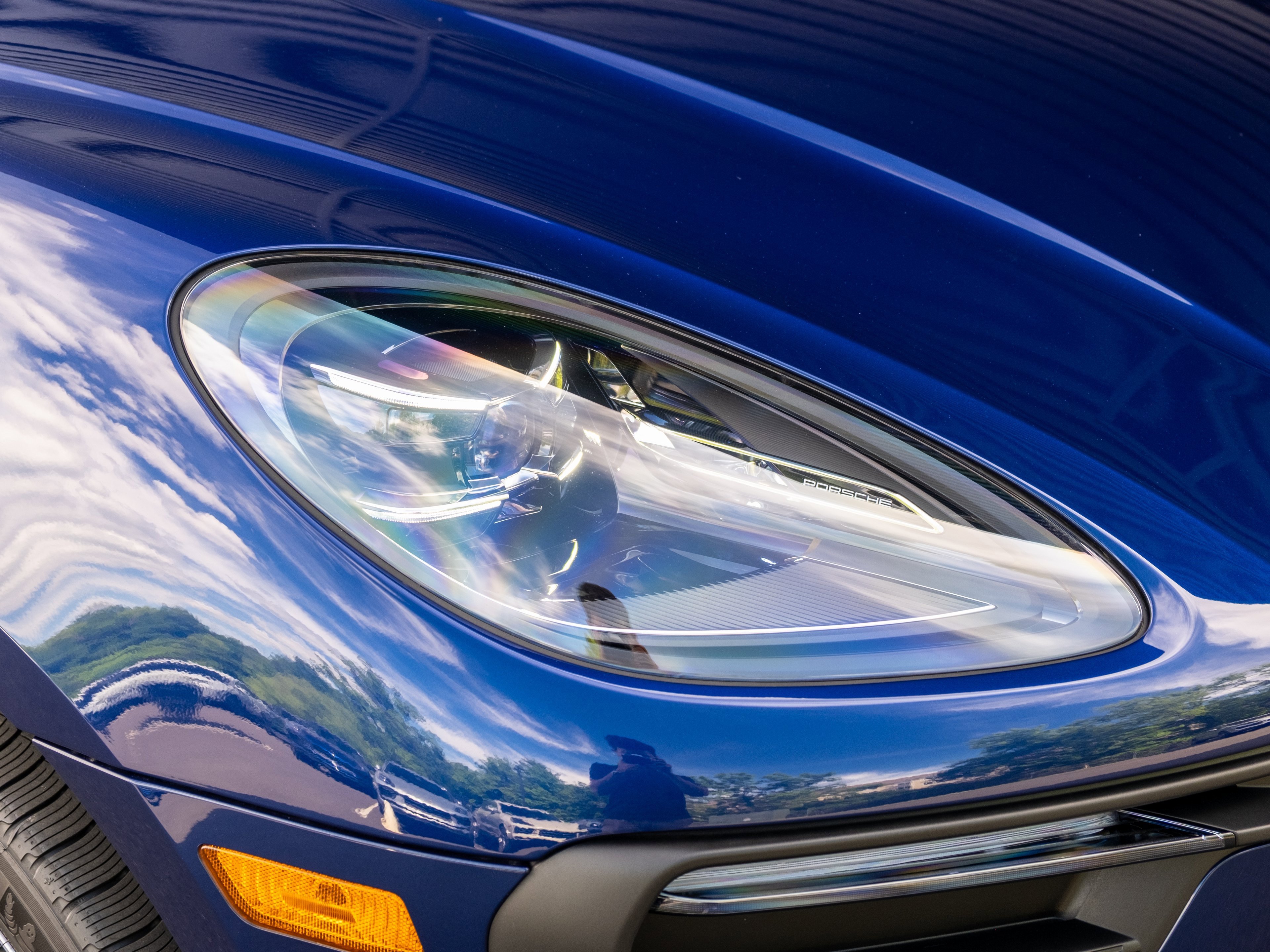 Certified 2025 Porsche Macan image 34