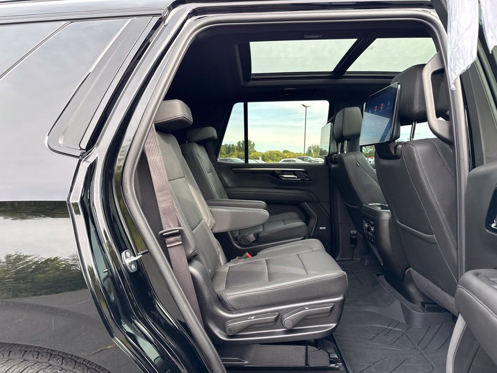 Used 2026 Chevrolet Tahoe Z71 w/ Z71 Off-Road Package AWD/4WD image 13