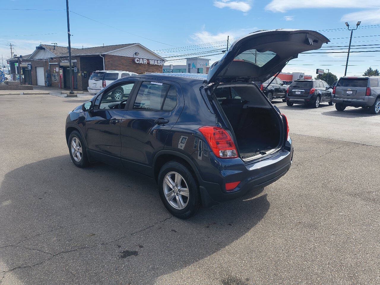 Used 2019 Chevrolet Trax LS FWD image 9