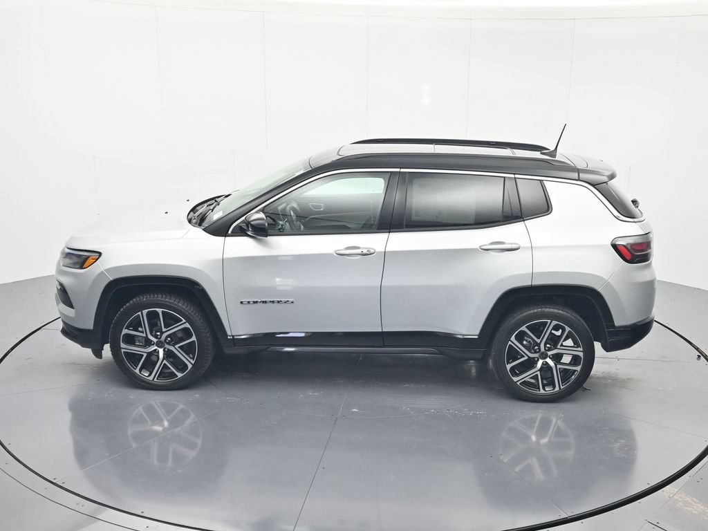 Used 2025 Jeep Compass Limited w/ Elite Group AWD/4WD image 37