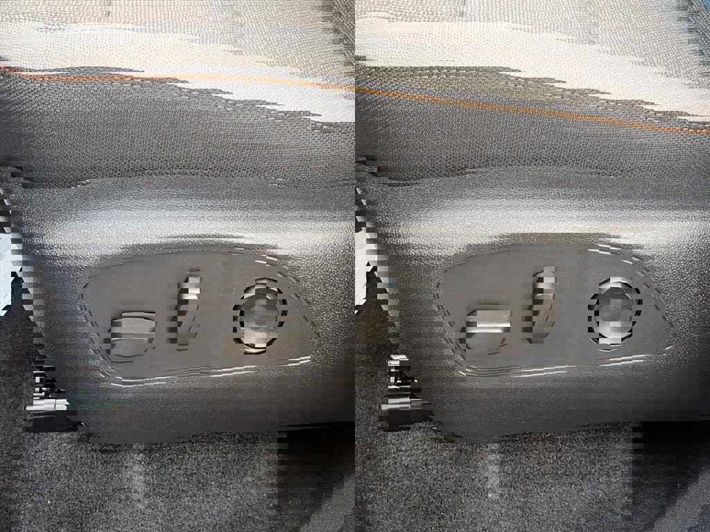 New 2026 Chevrolet Traverse LT w/ Sun and Wheel Package image 12