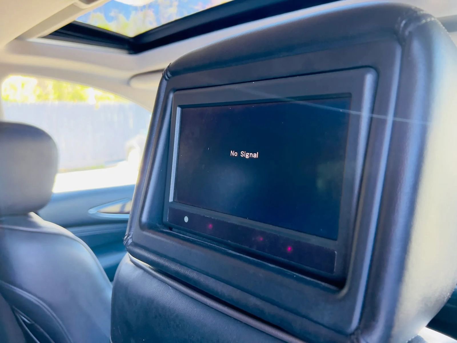 Used 2014 INFINITI QX60 AWD w/ Deluxe Touring Package image 23