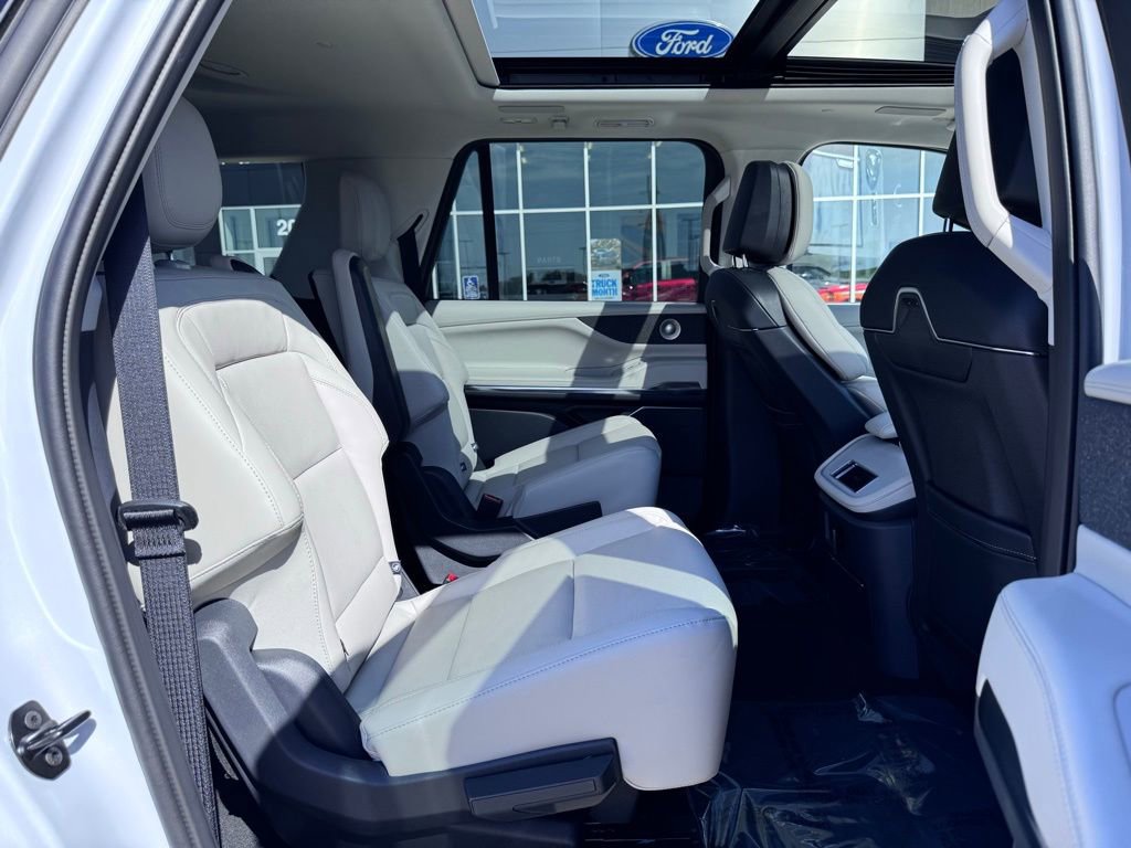 New 2026 Lincoln Navigator L Reserve AWD/4WD image 12