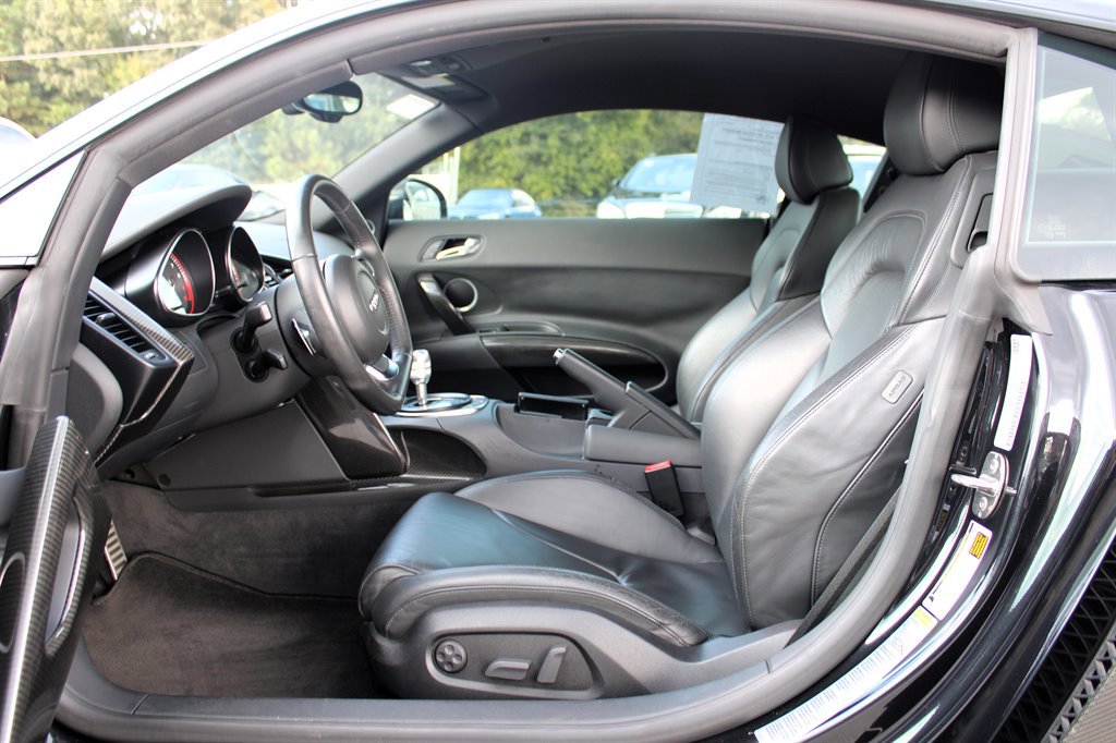 Used 2010 Audi R8 V10 image 17