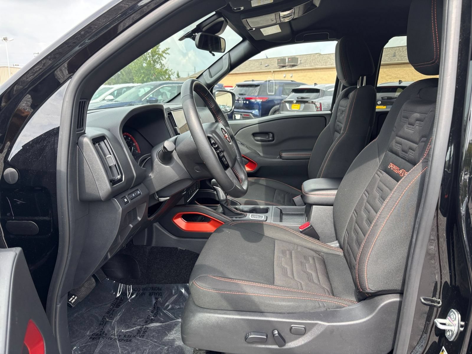 Used 2026 Nissan Frontier PRO-4X AWD/4WD image 27