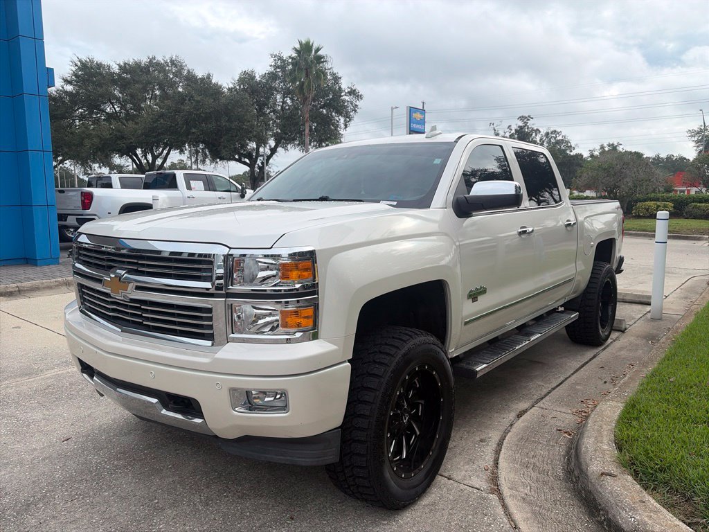 Used 2015 Chevrolet Silverado 1500 High Country w/ High Country Premium Package AWD/4WD image 2