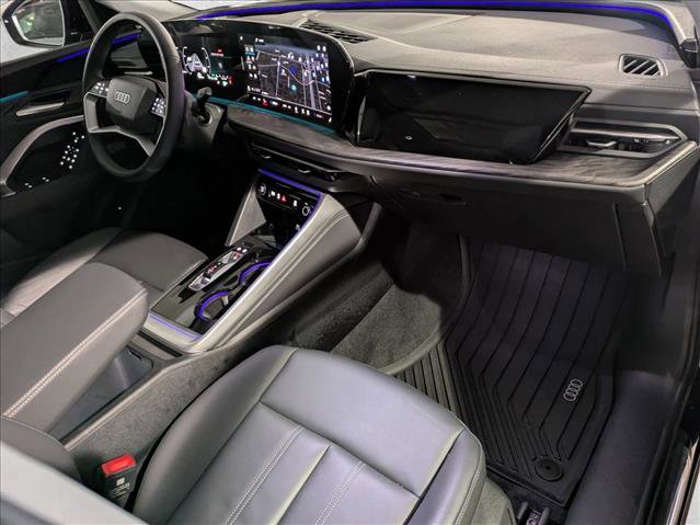 Certified 2025 Audi Q5 Premium w/ Convenience Package image 26