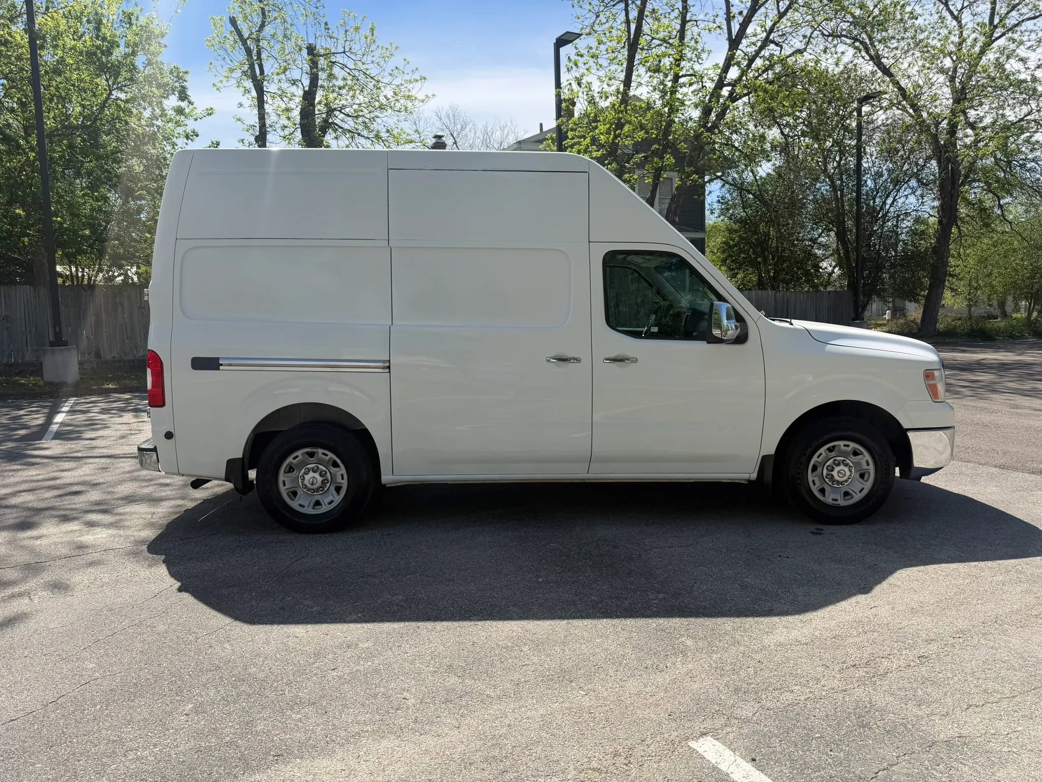 Used 2012 Nissan NV 3500 SV w/ Side Curtain Airbag Pkg image 4