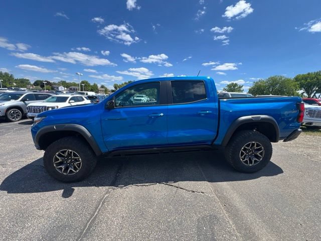 Used 2023 Chevrolet Colorado ZR2 w/ ZR2 Convenience Package III AWD/4WD image 9