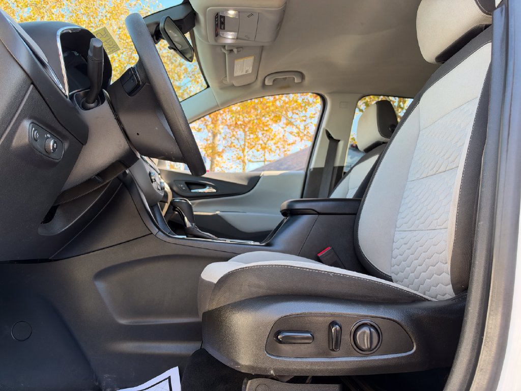 Used 2020 Chevrolet Equinox LT AWD/4WD image 17