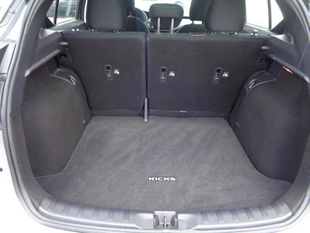 Used 2024 Nissan Kicks SV FWD image 14