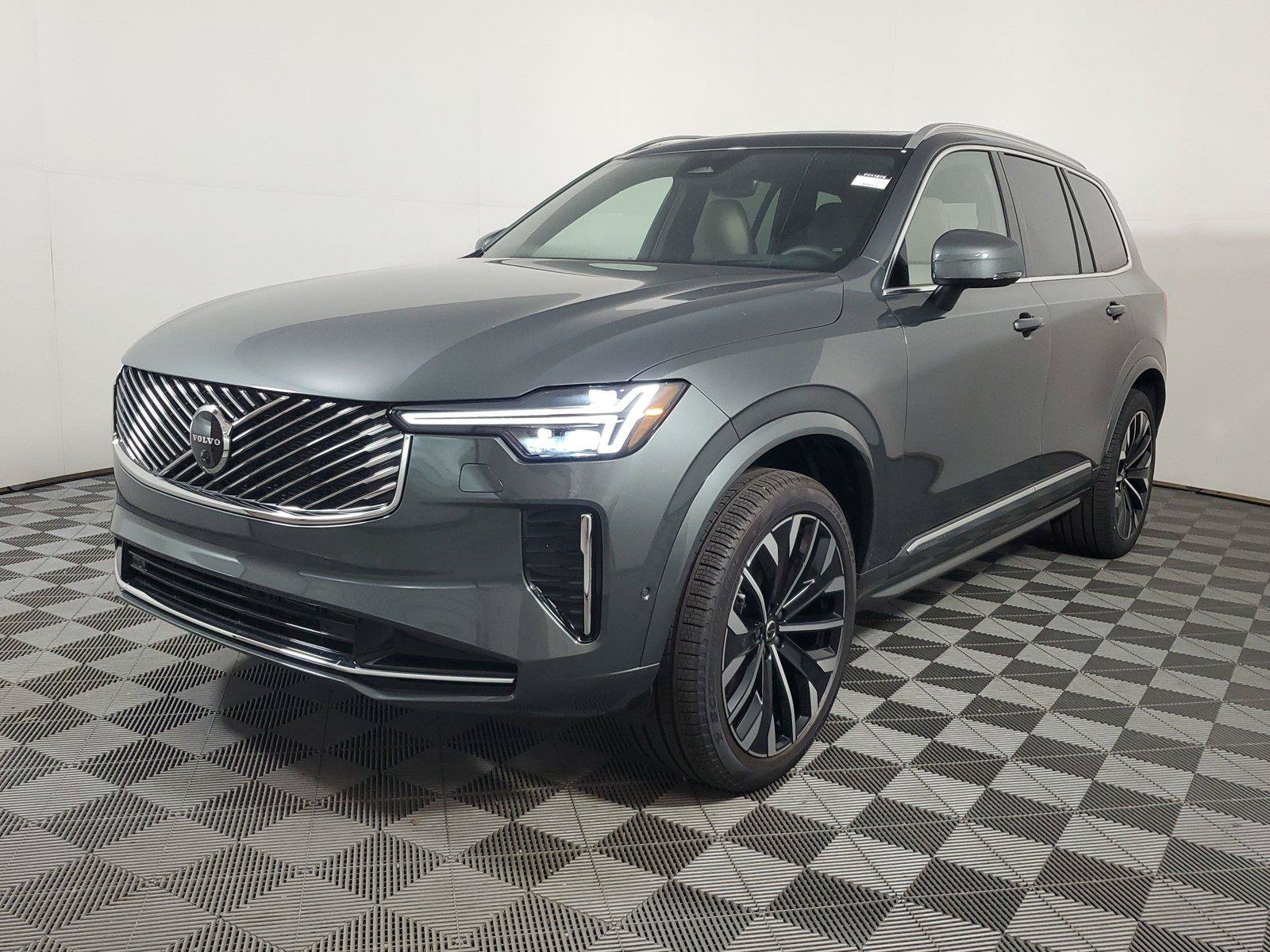 New 2027 Volvo XC90 B6 Ultra AWD/4WD image 3