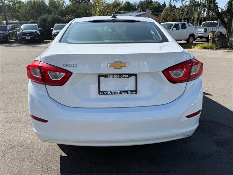 Used 2017 Chevrolet Cruze LS FWD image 6