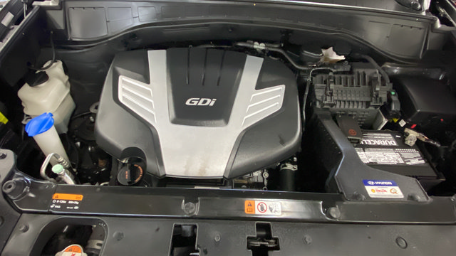 Used 2018 Hyundai Santa Fe Limited AWD/4WD image 29