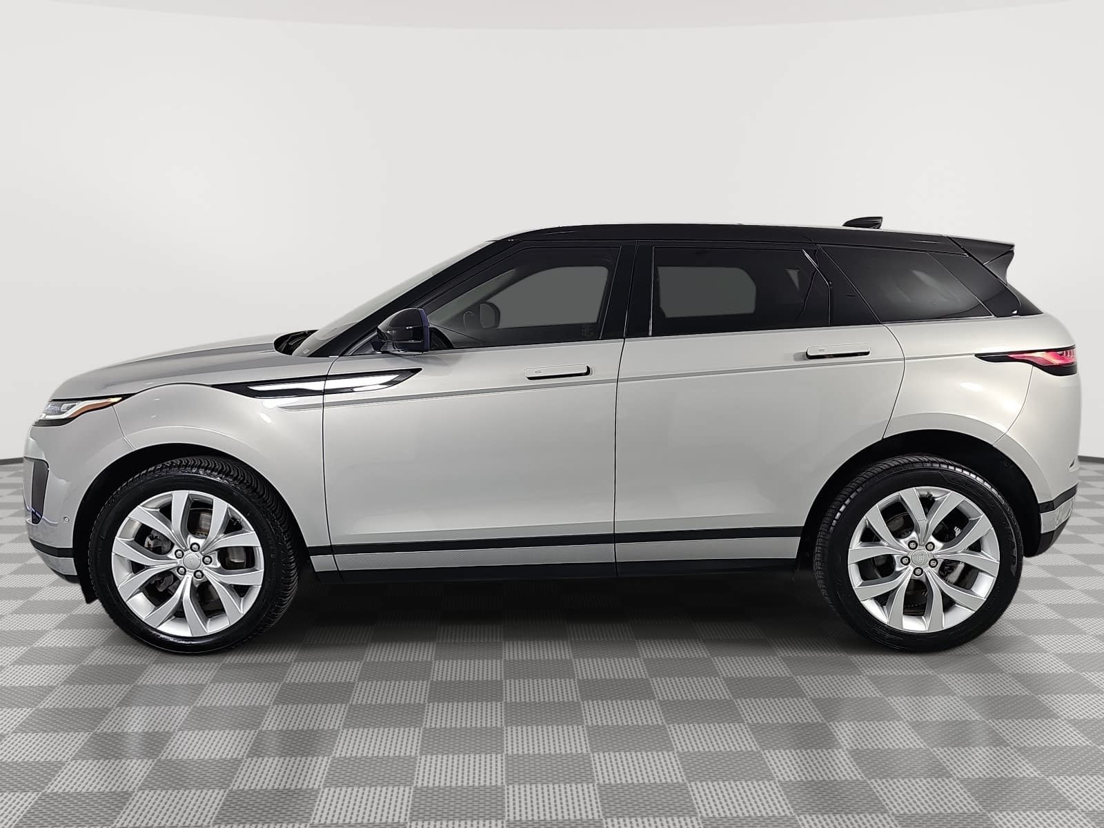 Used 2020 Land Rover Range Rover Evoque SE AWD/4WD image 5