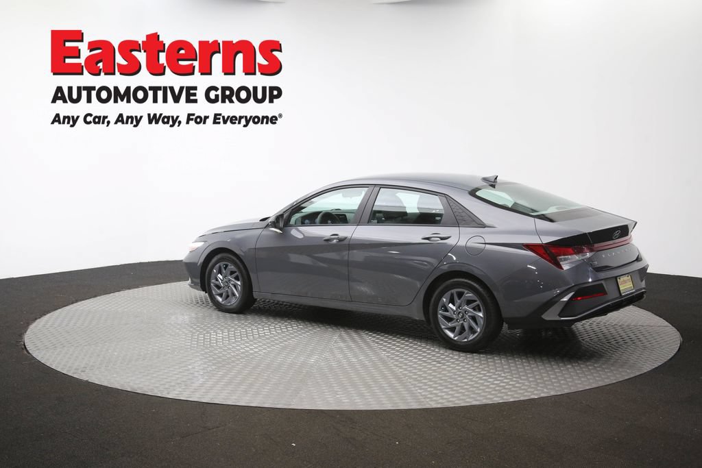 Used 2024 Hyundai Elantra SEL FWD image 61