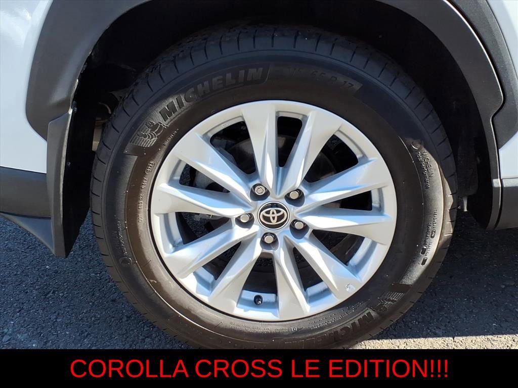 Used 2023 Toyota Corolla Cross LE w/ Moonroof Package image 8
