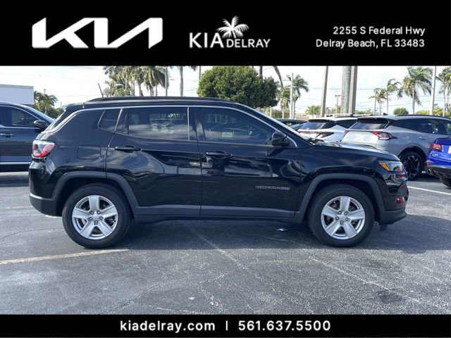 Used 2022 Jeep Compass Latitude w/ Sun and Sound Group image 2