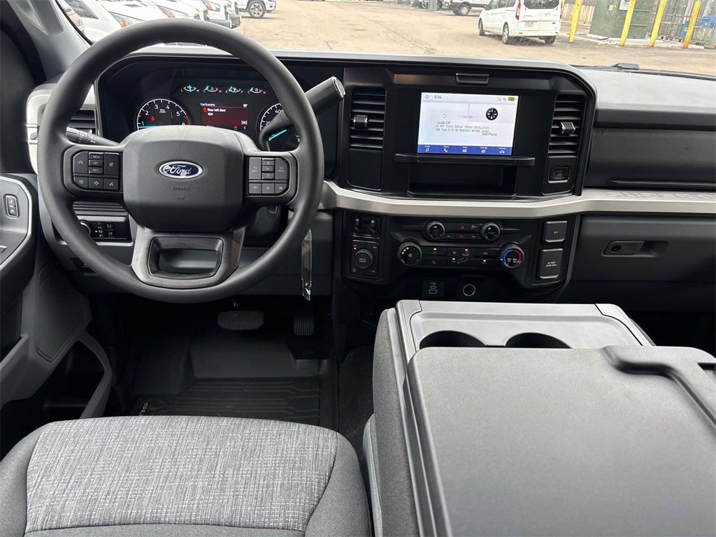 New 2025 Ford F350 XLT image 6