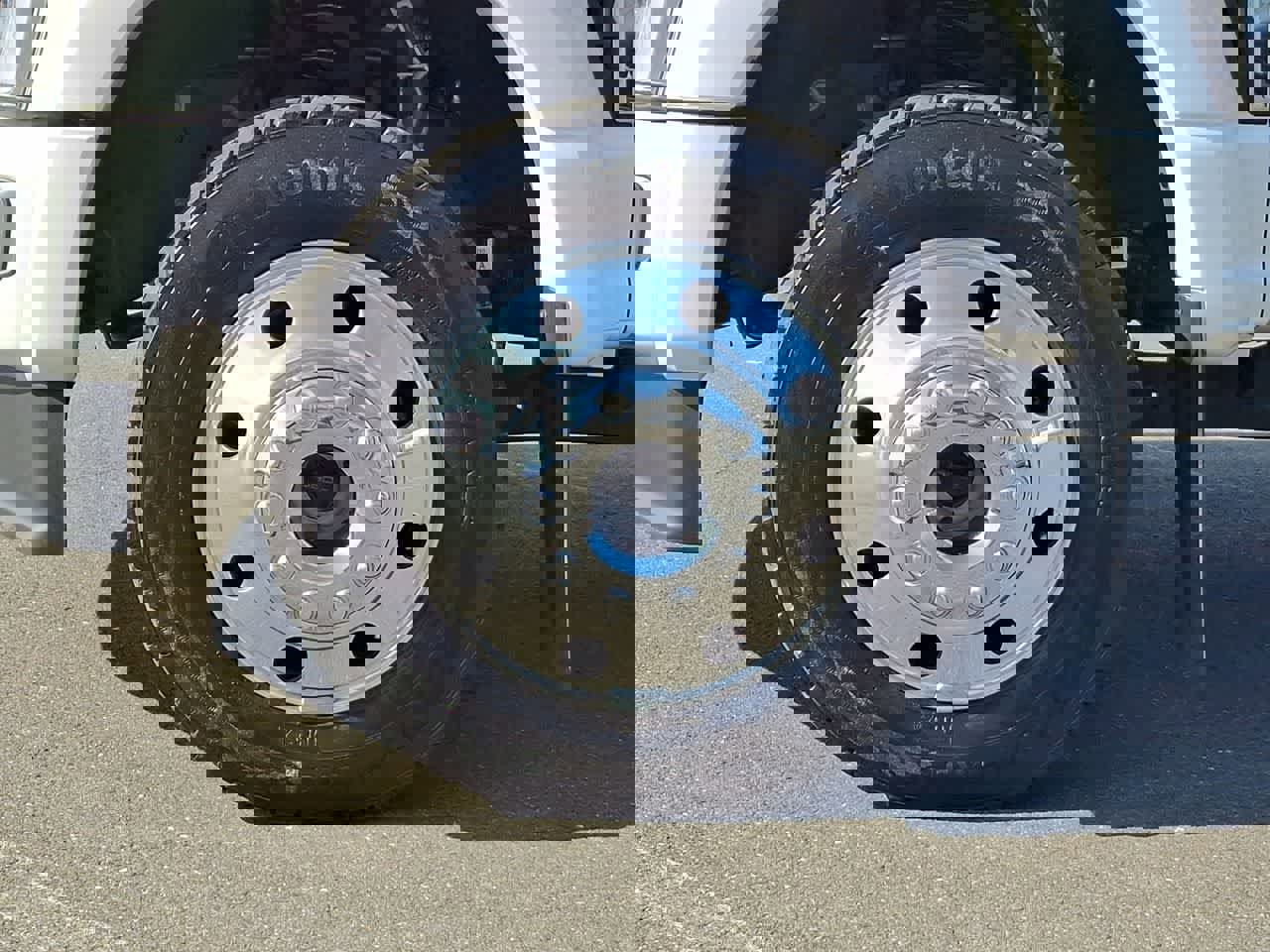 Used 2024 Ford F450 Limited w/ FX4 Off-Road Package image 29