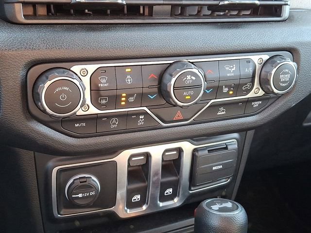 Used 2024 Jeep Wrangler Sport S image 18