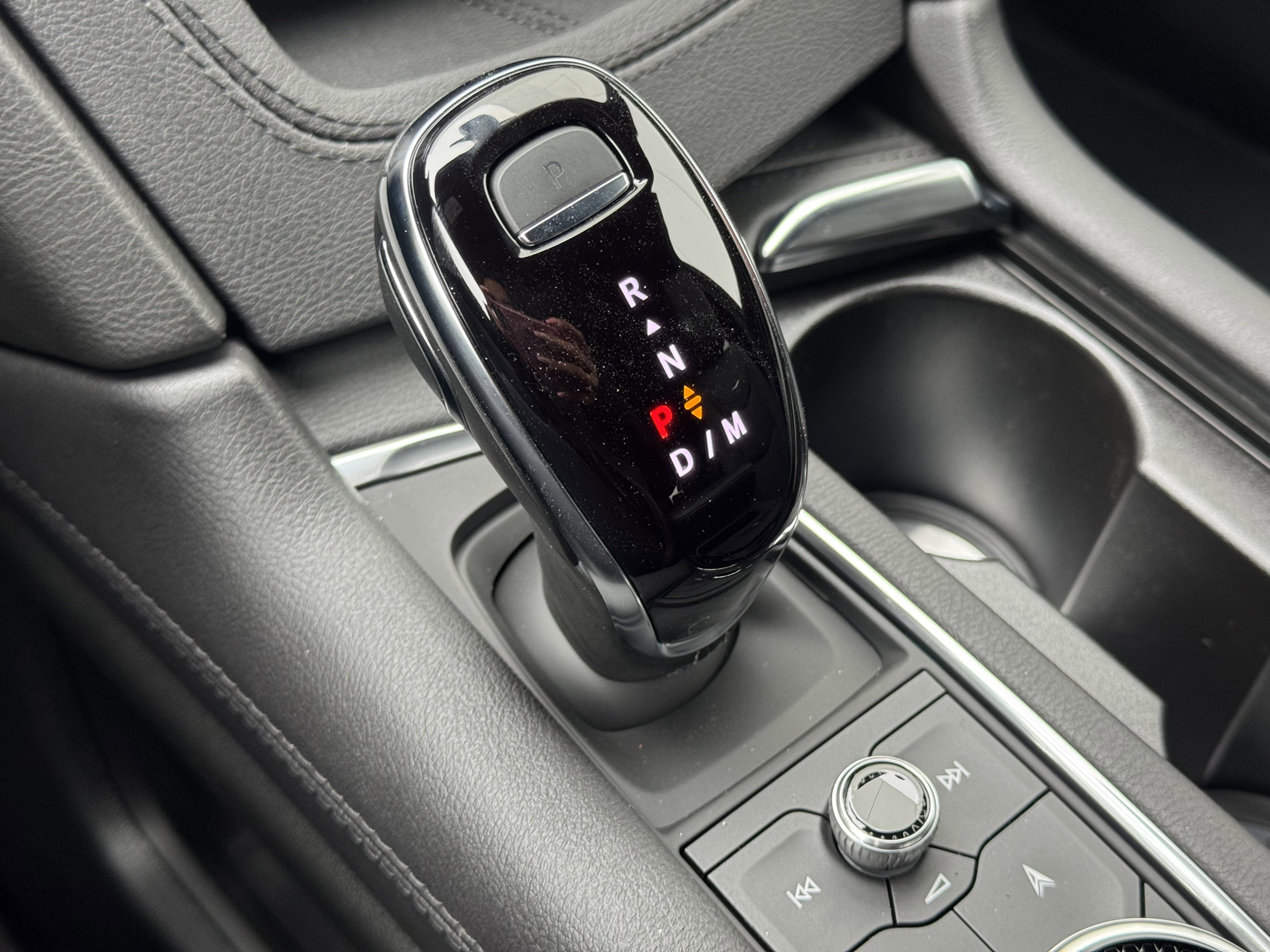 New 2025 Cadillac XT6 Premium Luxury image 26