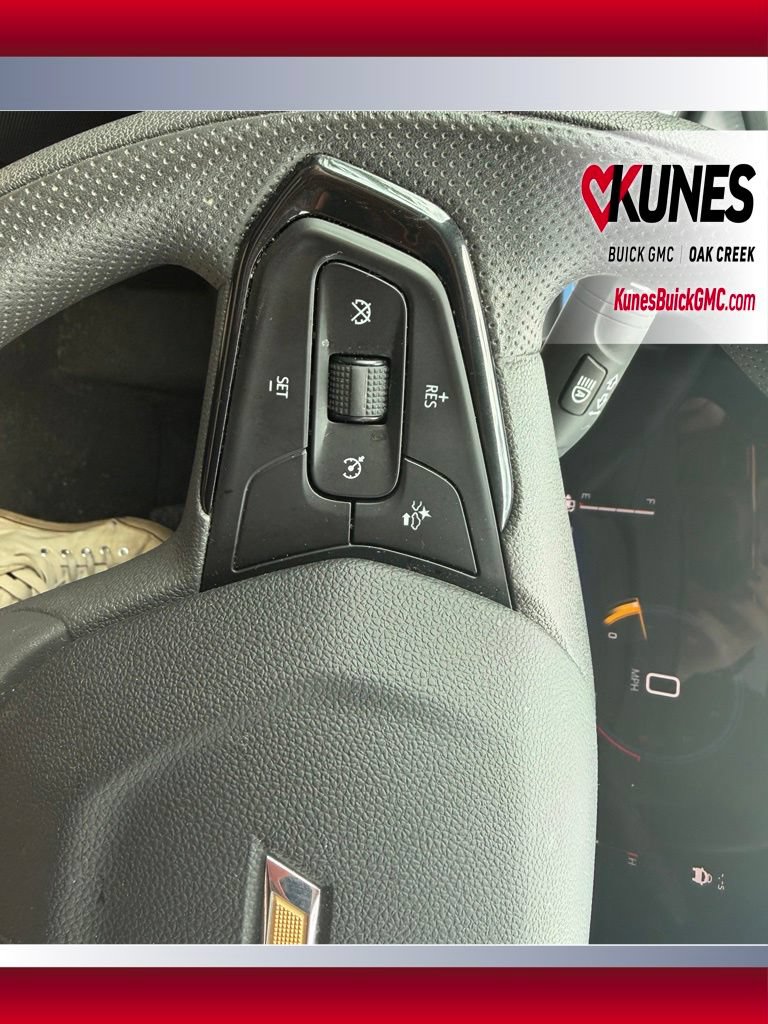 Used 2025 Chevrolet Trax LT FWD image 6