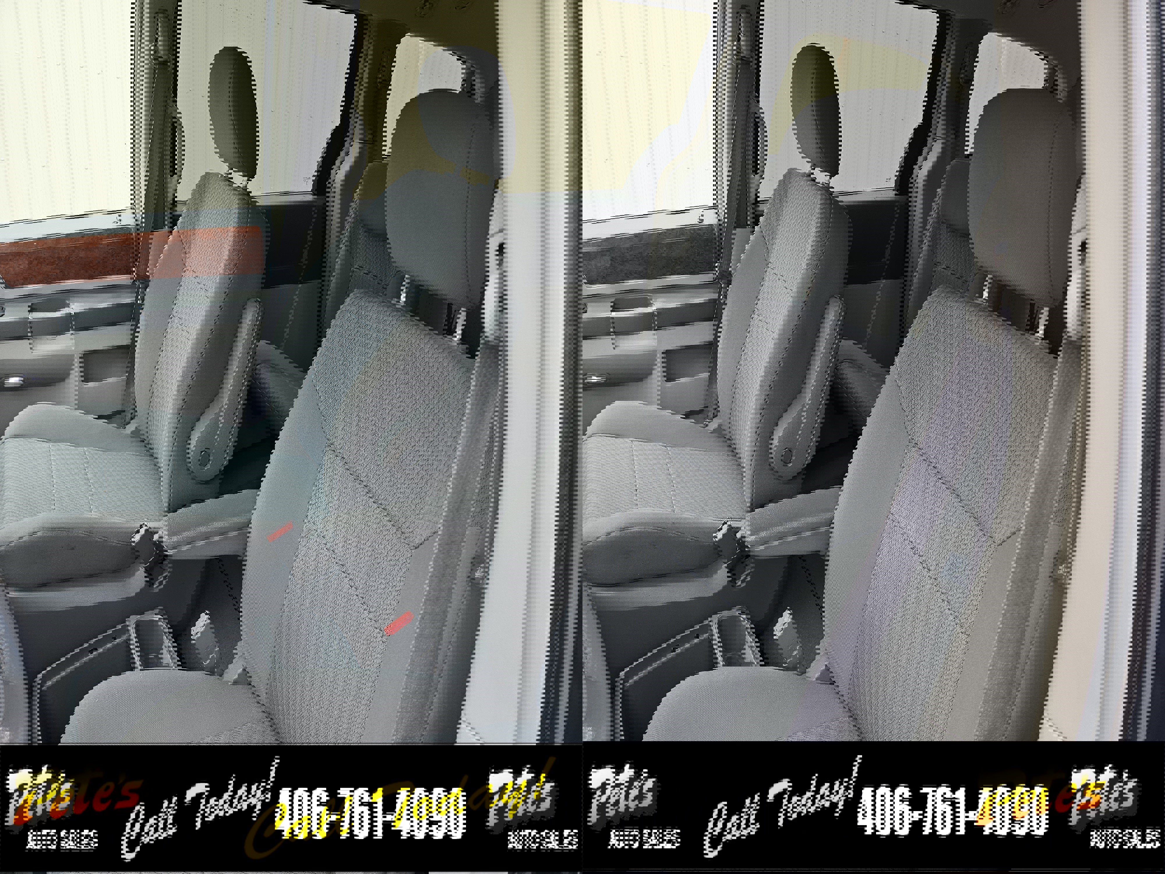 Used 2009 Chrysler Town & Country Touring image 22