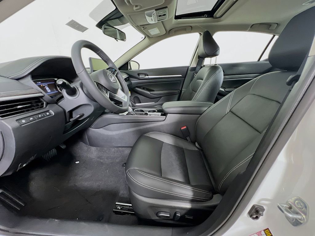 New 2025 Nissan Altima 2.5 SL image 18