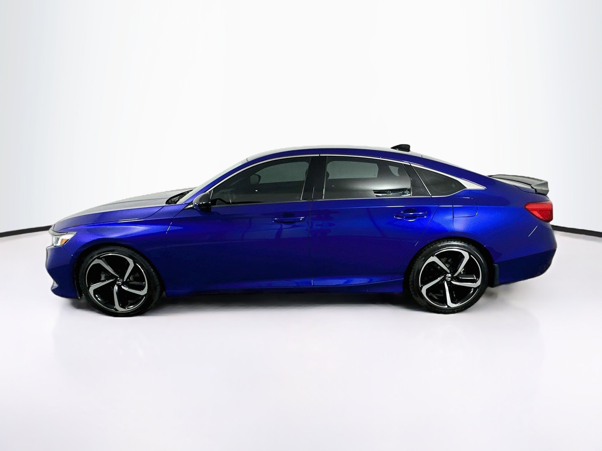 Used 2022 Honda Accord Sport image 4