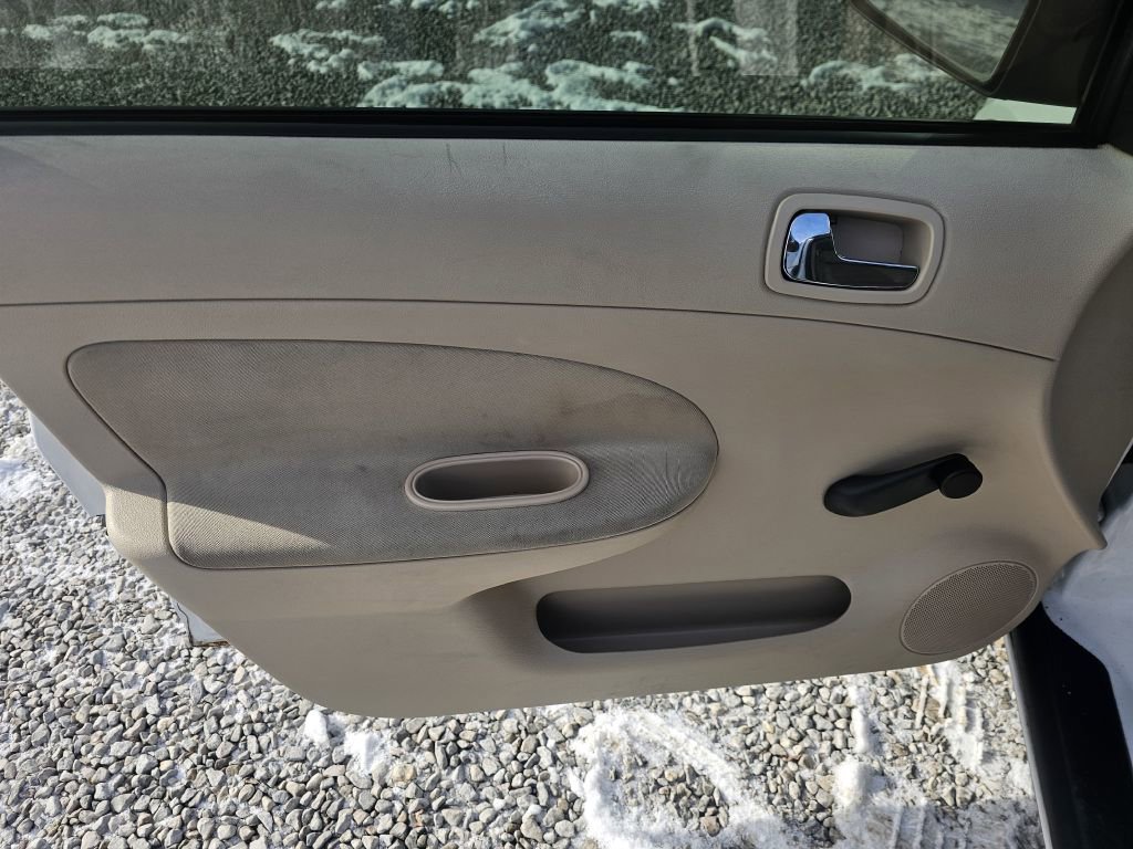 Used 2007 Chevrolet Cobalt LS w/ Enhanced Safety Package image 15